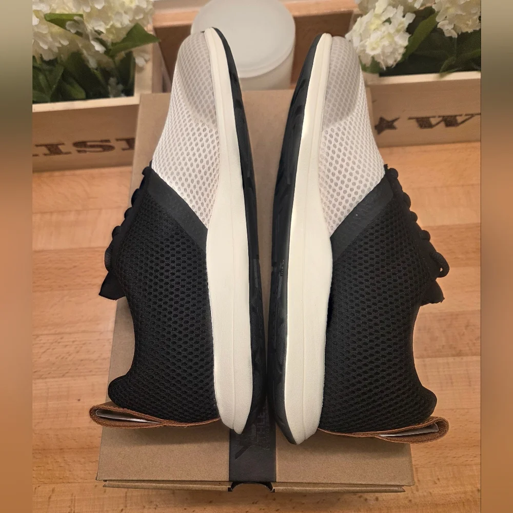 York Athletics Henry Runner Mesh Unisex Sneakers  Blk/Wht/Tan Women 9.5 Or Men 8